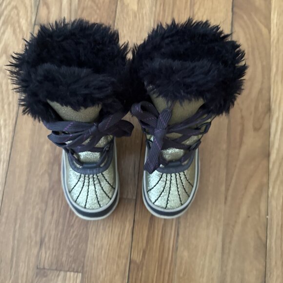 Sorel Tivoli II Girls Snow Winter Boots Gold Glitter Waterproof Faux Fur Size 8 - Picture 3 of 7